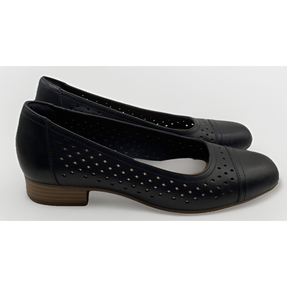 Clarks Shoes Navy Blue Perforated Leather Pumps Juliet Cedar 7.5 M Loafer Ballet